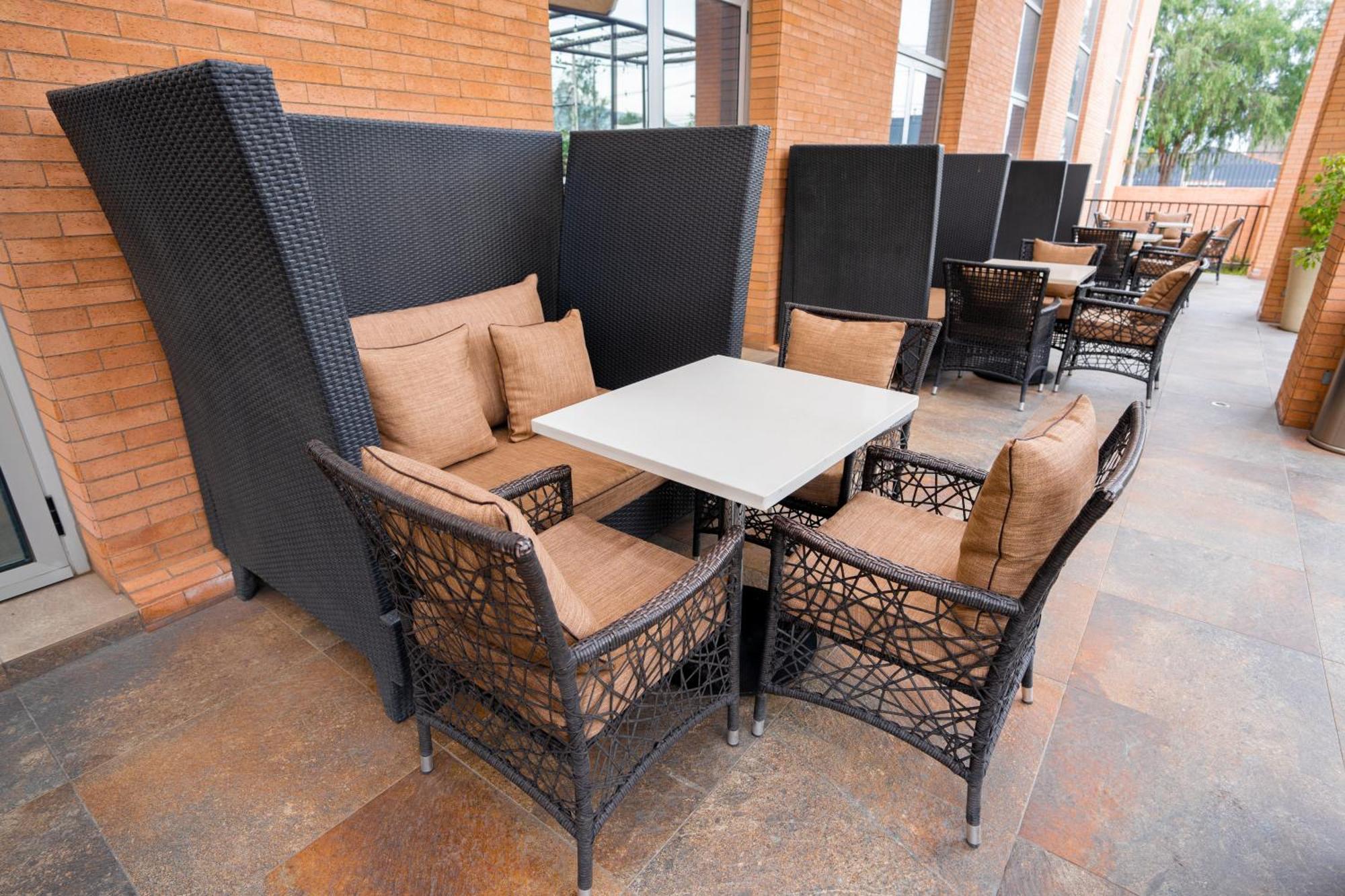 Hilton Garden Inn Santiago Airport Zewnętrze zdjęcie