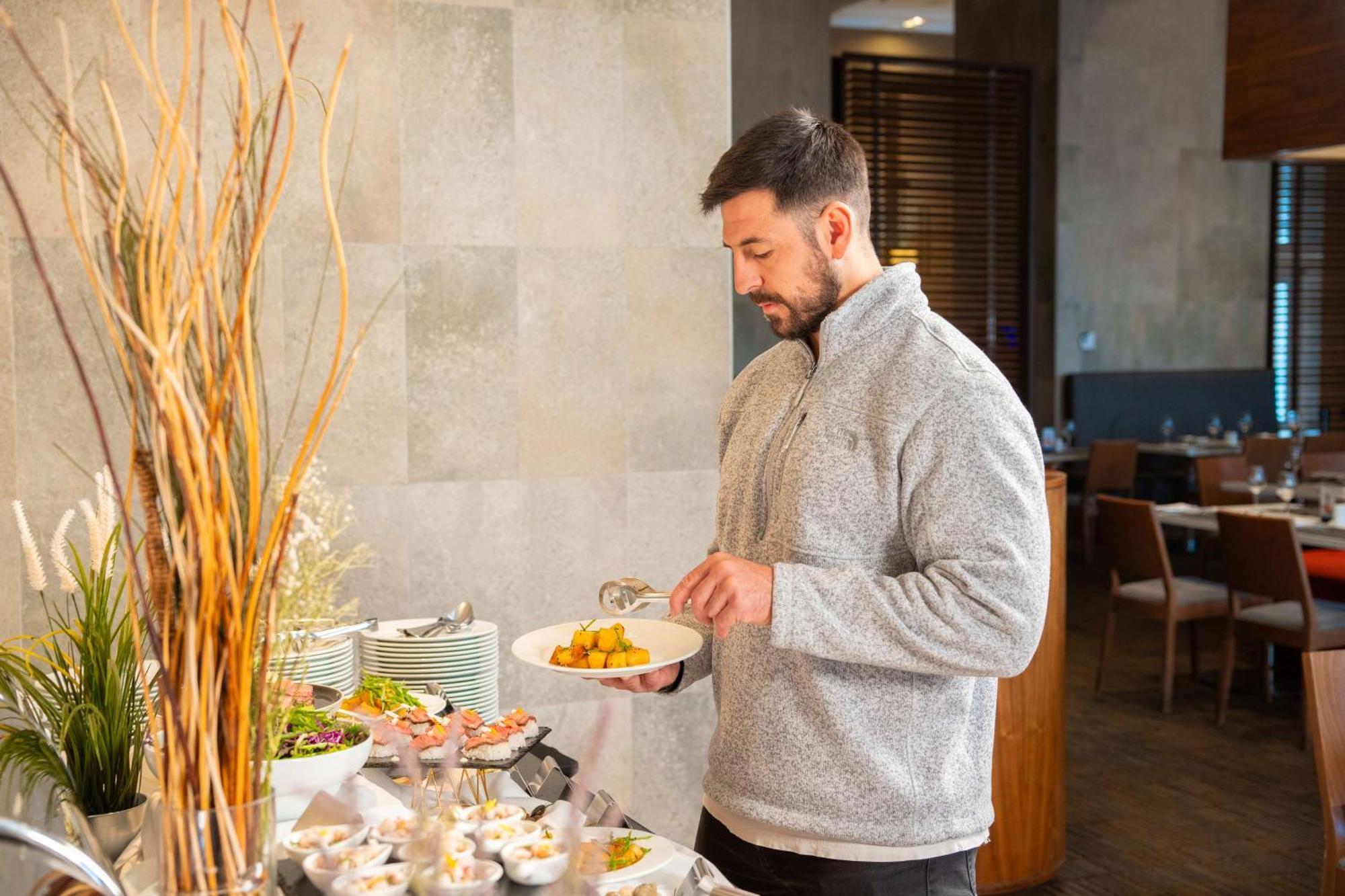 Hilton Garden Inn Santiago Airport Zewnętrze zdjęcie